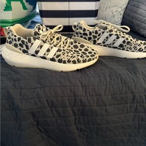 Adidas women’s shoes size 8